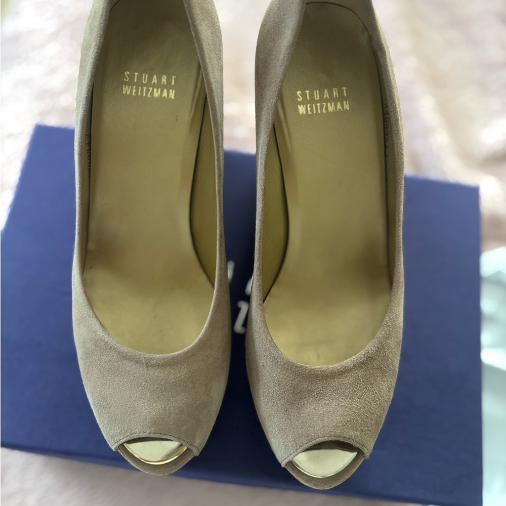 Stuart Weitzman Tan Wedge Shoes Versatile Design